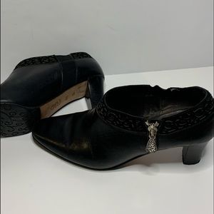 Brighton Reel Black Detail Anklet Bootie Size 8M